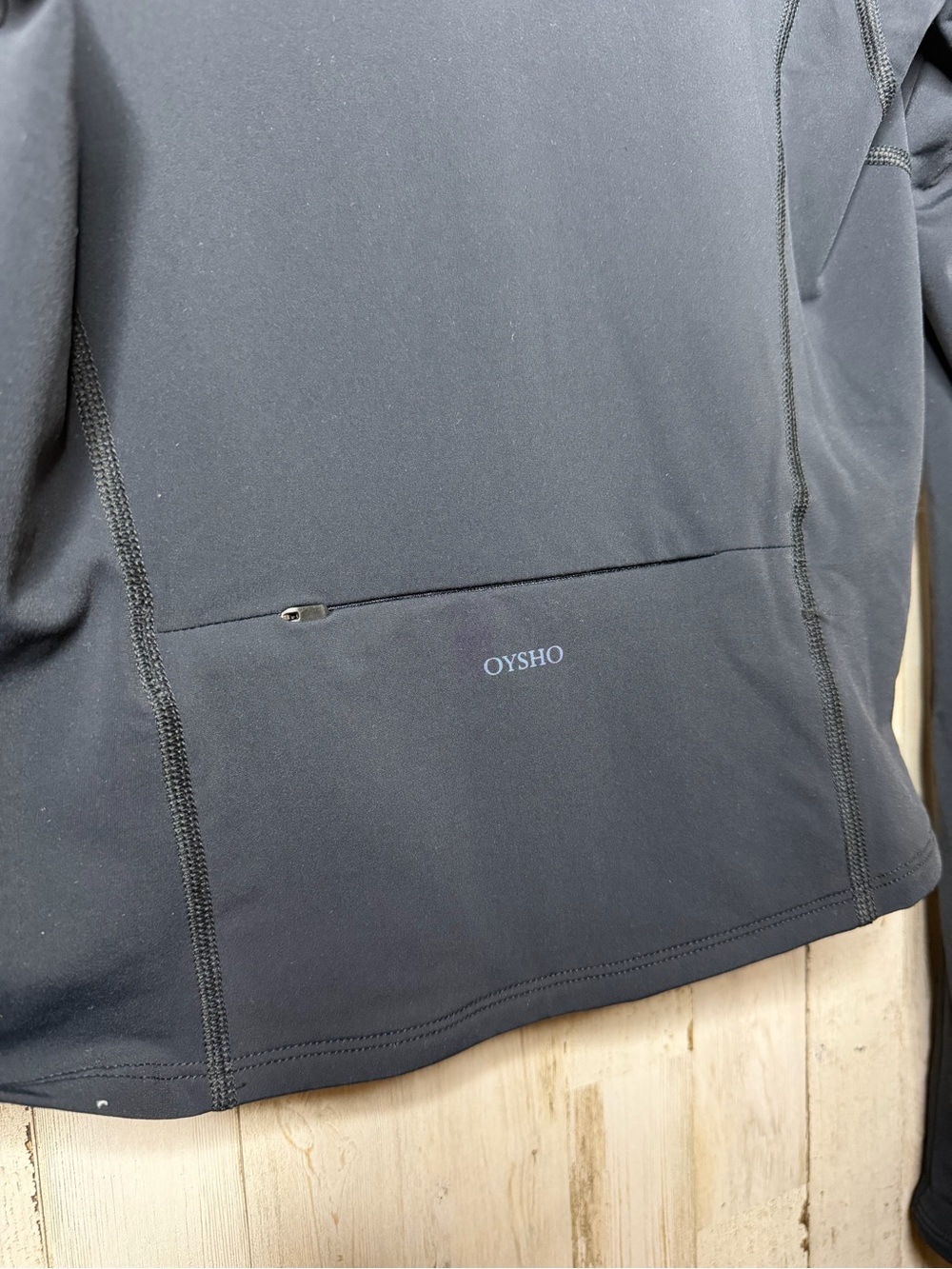 Oysho Women's Black Zip-Up Jacket - Picture 4 of 11